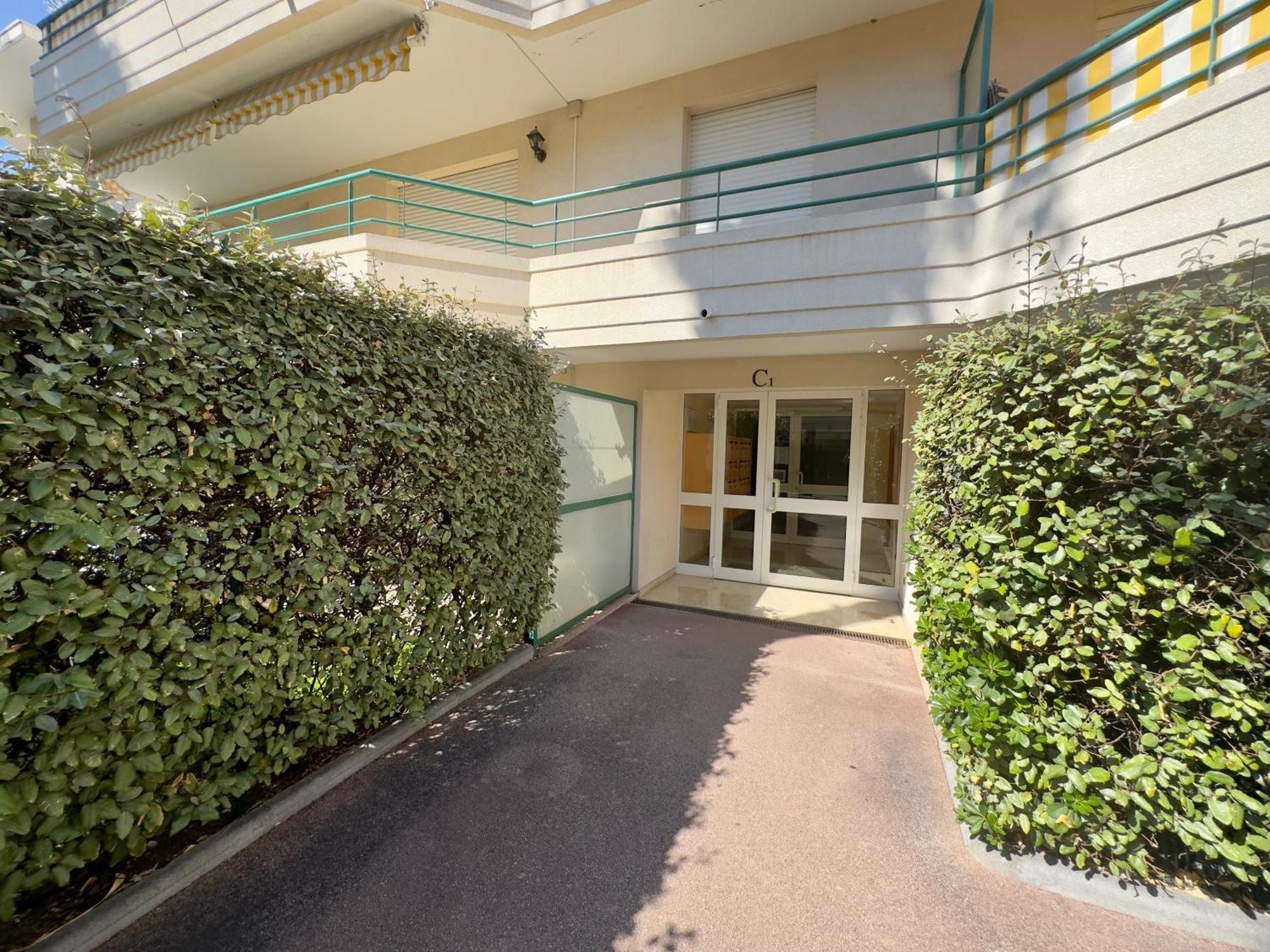 Regent Cote D'Azur Air-Conditioned, Pool, Garden & Parking Villeneuve-Loubet Exterior foto
